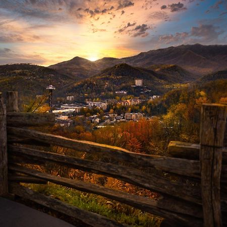 פיג'ן פורג' Forever Yours, Hot Tub, 1089 Of Free Attraction Tickets For Each Paid Day, Dollywood And More מראה חיצוני תמונה