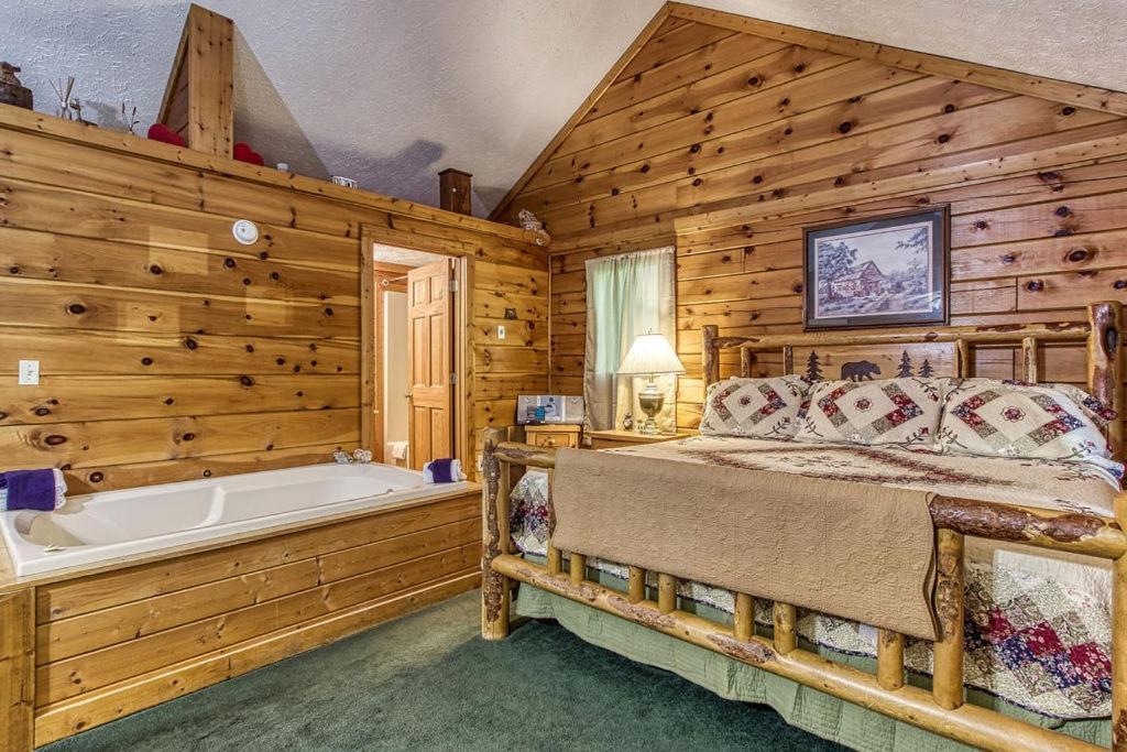 פיג'ן פורג' Forever Yours, Hot Tub, 1089 Of Free Attraction Tickets For Each Paid Day, Dollywood And More מראה חיצוני תמונה
