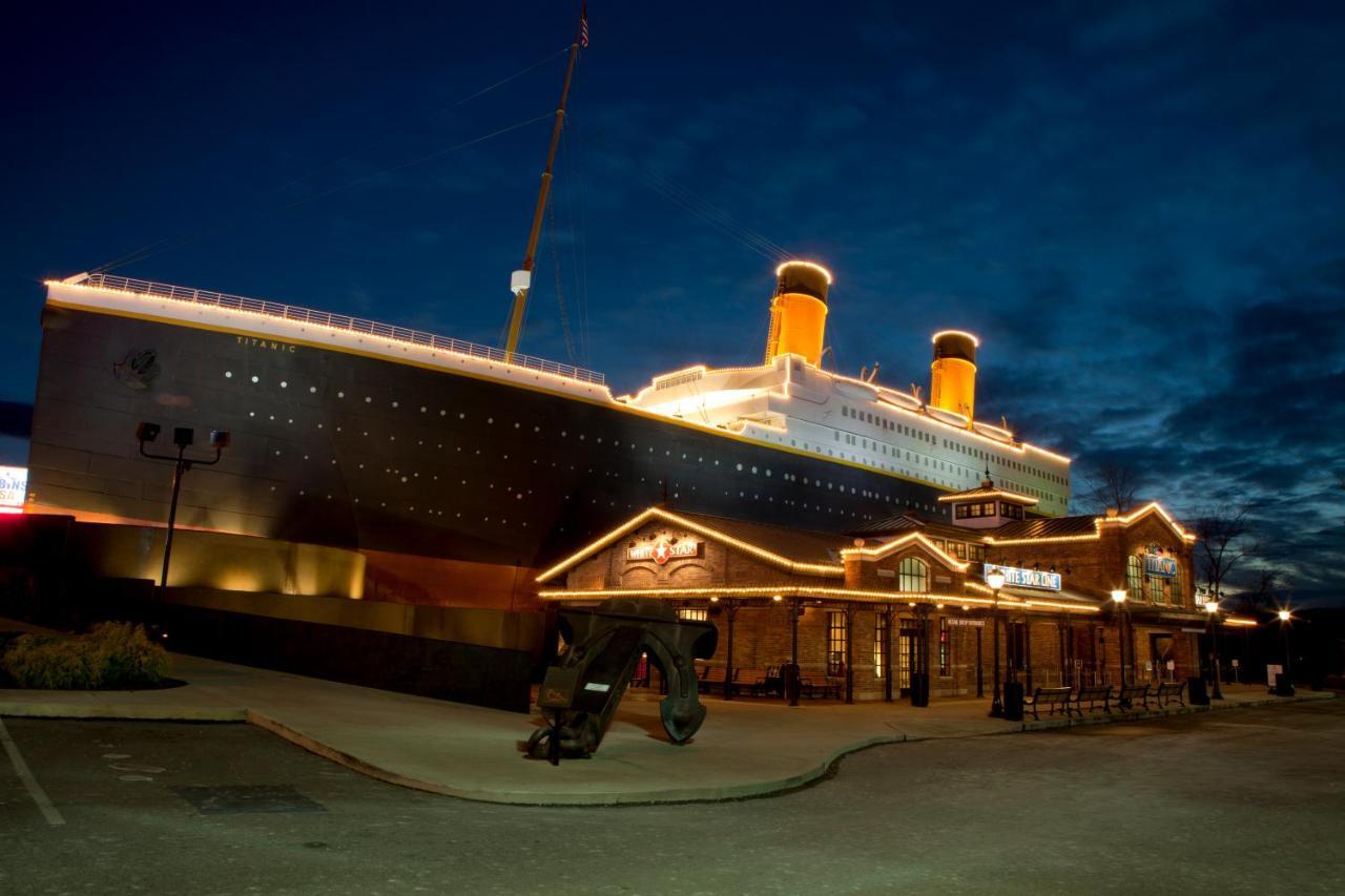 פיג'ן פורג' Forever Yours, Hot Tub, 1089 Of Free Attraction Tickets For Each Paid Day, Dollywood And More מראה חיצוני תמונה